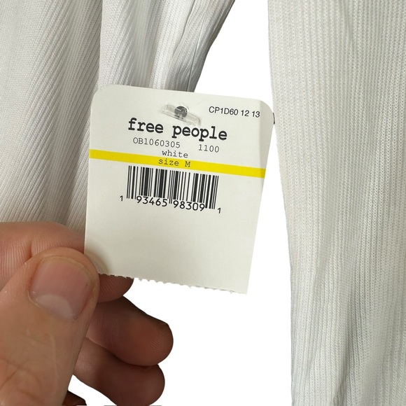 Intimately Free People NWT Women’s M Medium White Ribbed Top Crew Casual - Picture 3 of 11